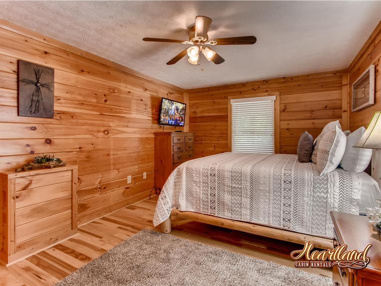 King bedroom of this cabin in Pigeon Forge 